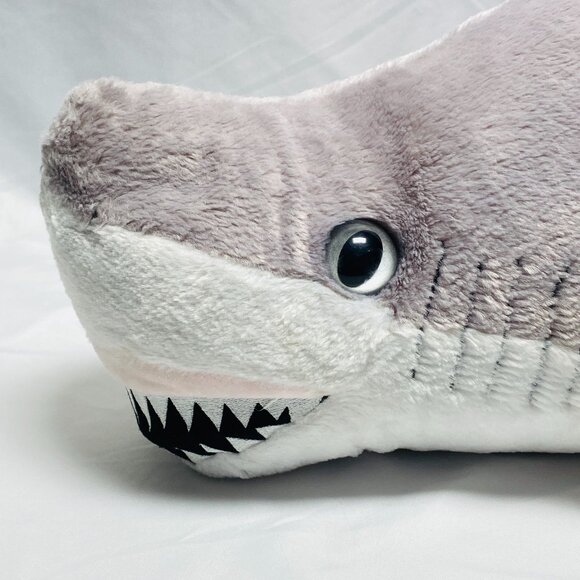 Sea World Seaworld 2015 Blacktip Reef Shark Stuffe - Picture 4 of 10